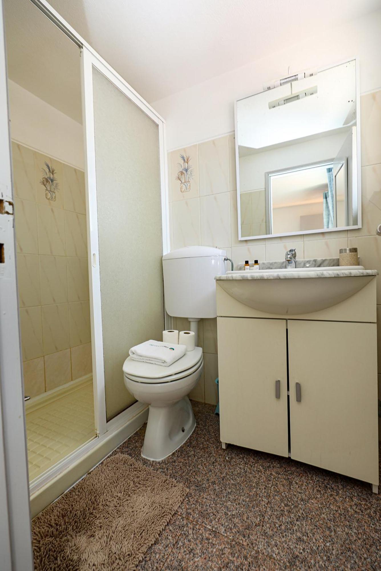 Akisol Apartments In Burgau Budens Room photo